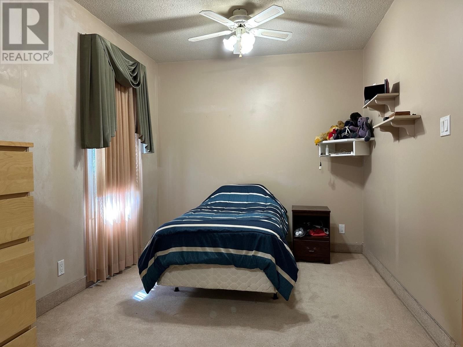 206 SHUNIAH ST Image 10