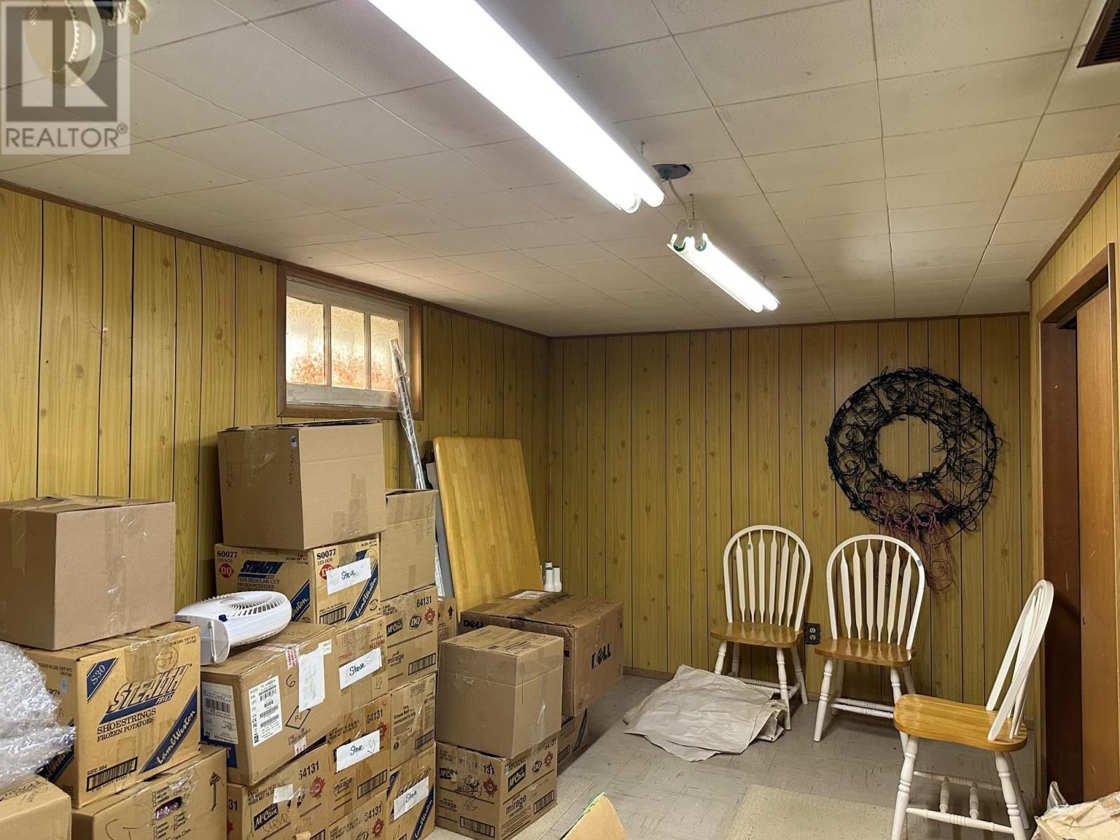 206 SHUNIAH ST Image 17