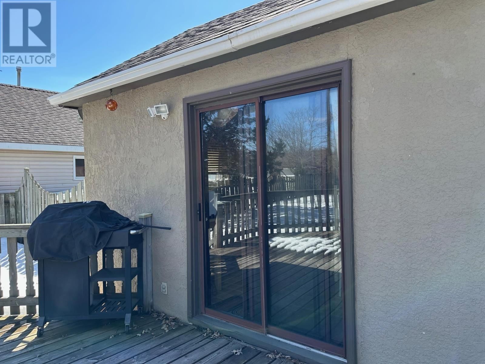 206 SHUNIAH ST Image 18