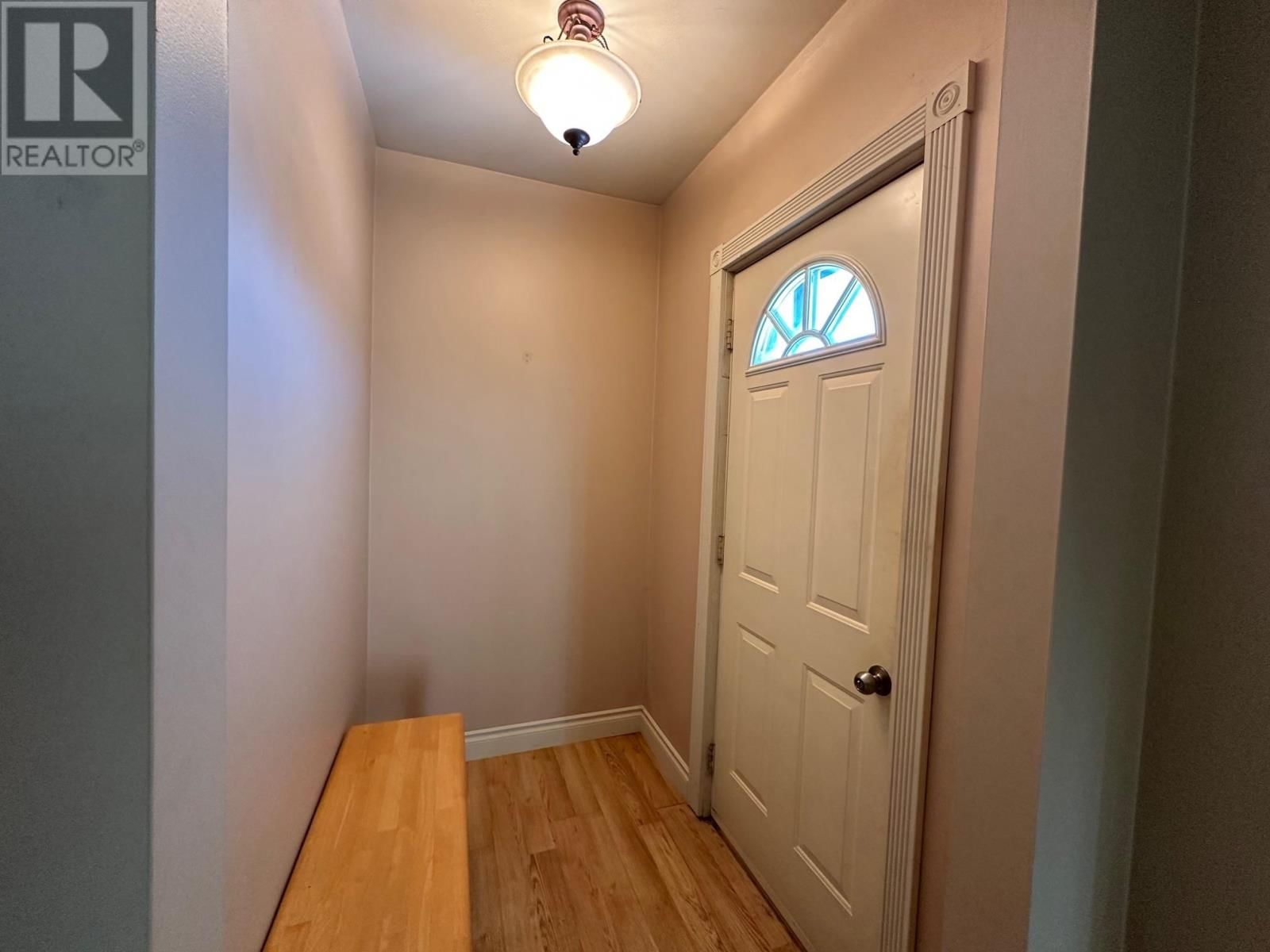 206 SHUNIAH ST Image 2