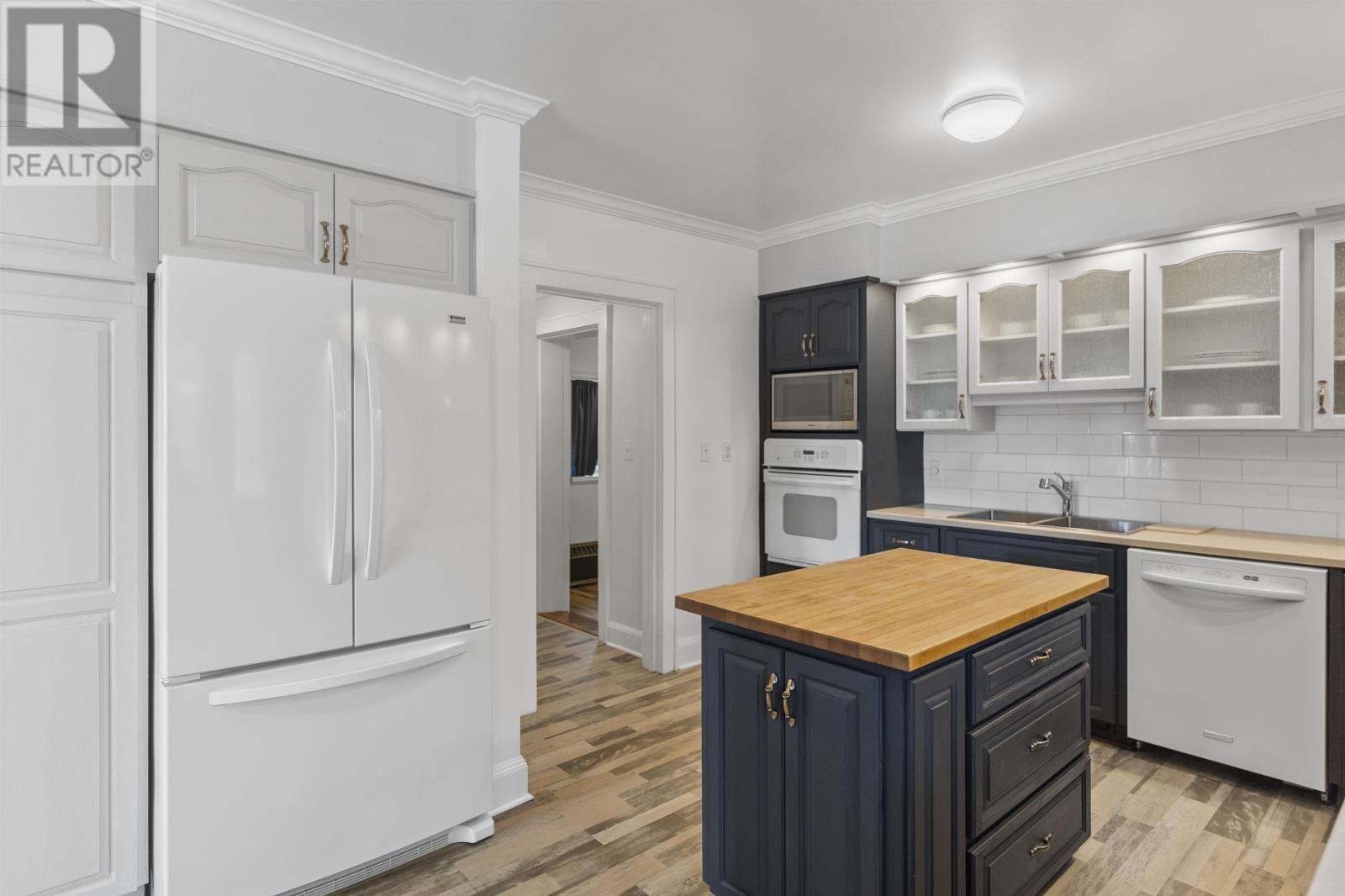 144 HIGH ST Image 14