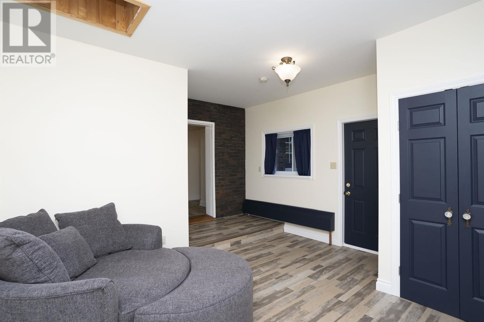 144 HIGH ST Image 17