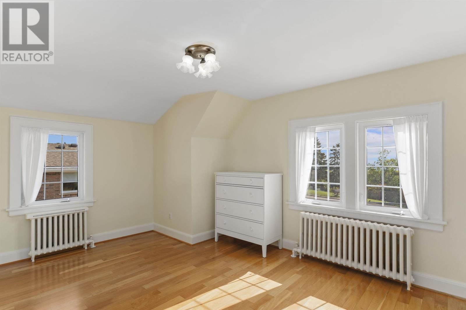 144 HIGH ST Image 25