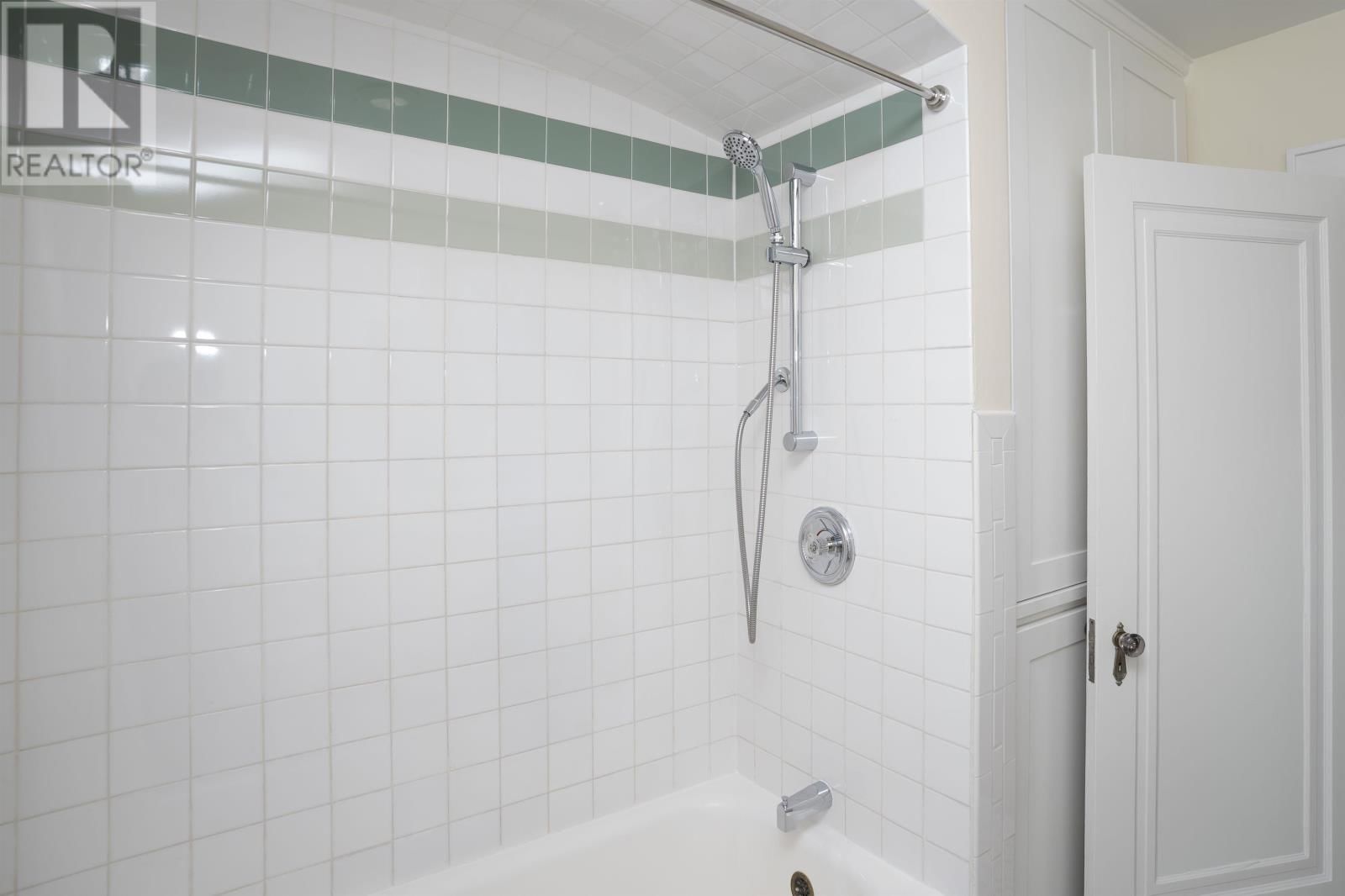 144 HIGH ST Image 31