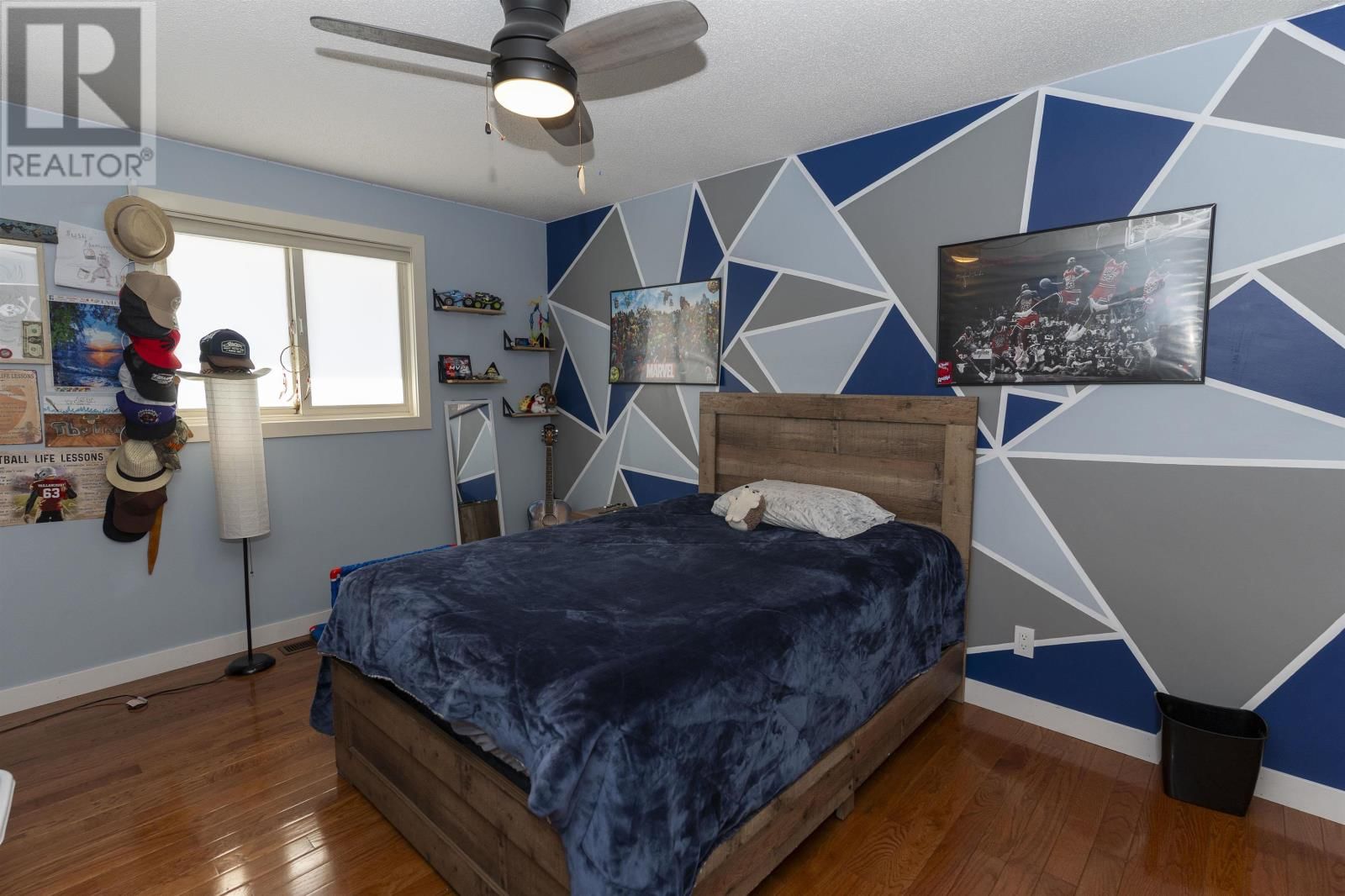 211 LINDEN CT Image 17