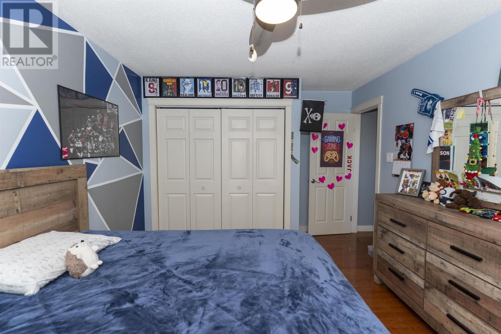 211 LINDEN CT Image 18