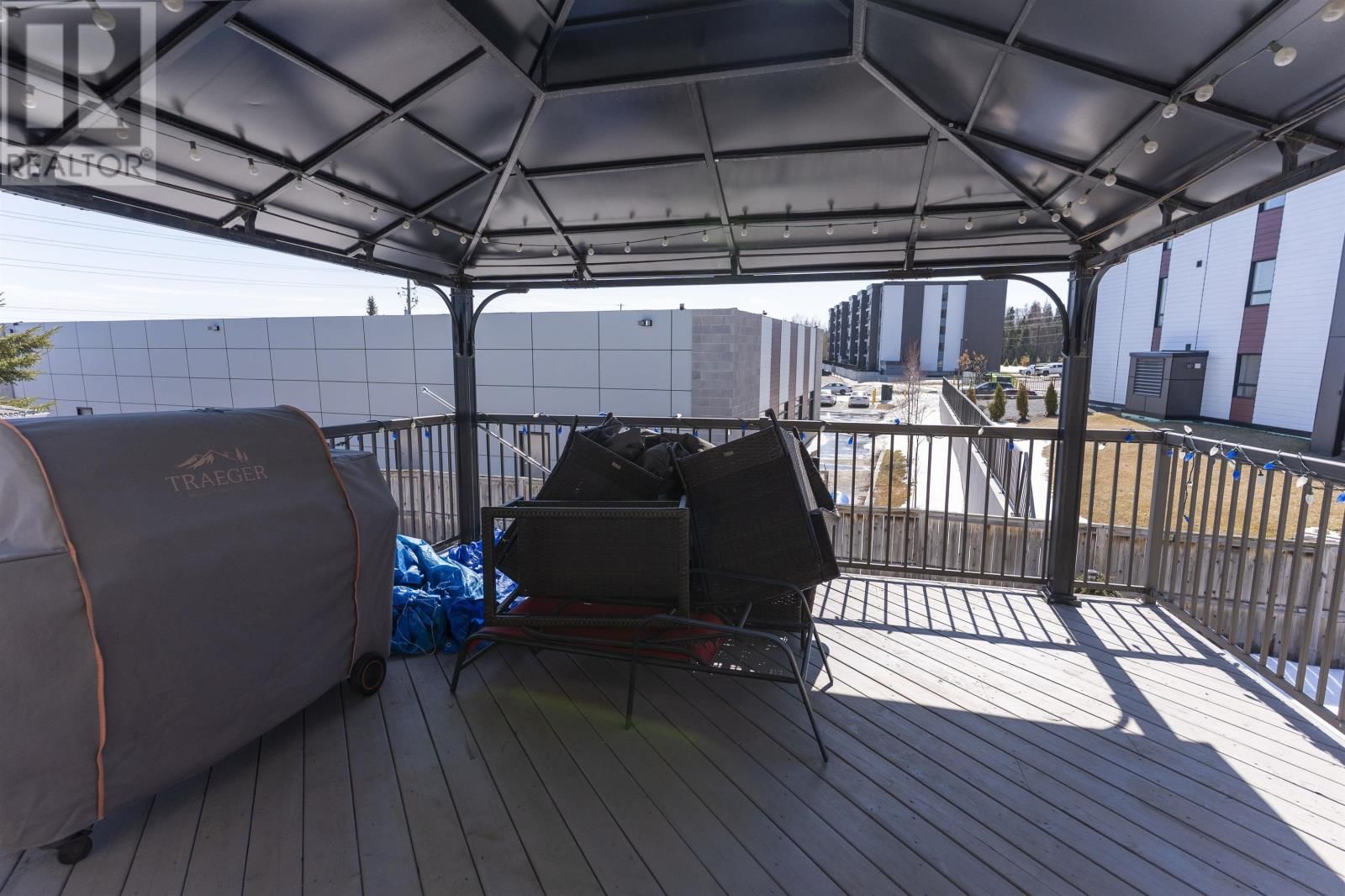 211 LINDEN CT Image 33