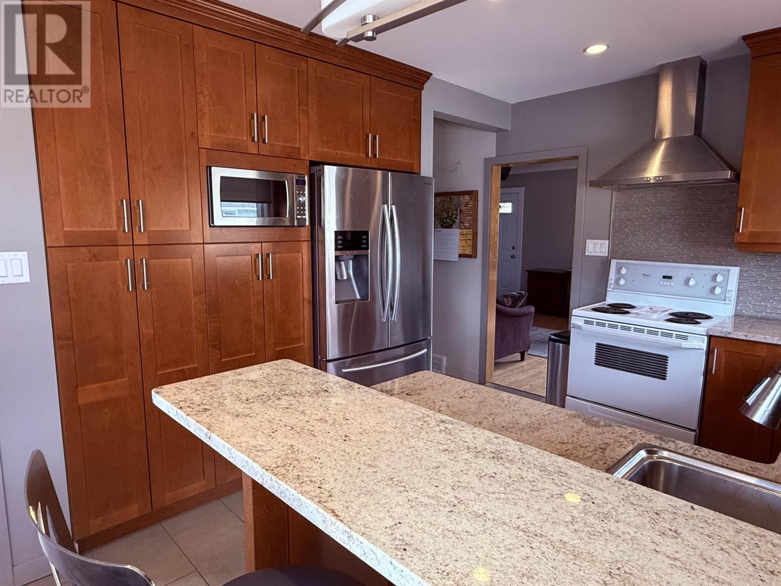 2214 ARTHUR ST Image 10