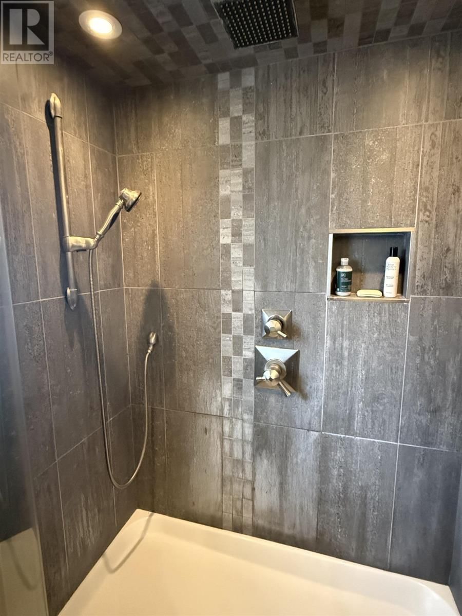 2214 ARTHUR ST Image 18