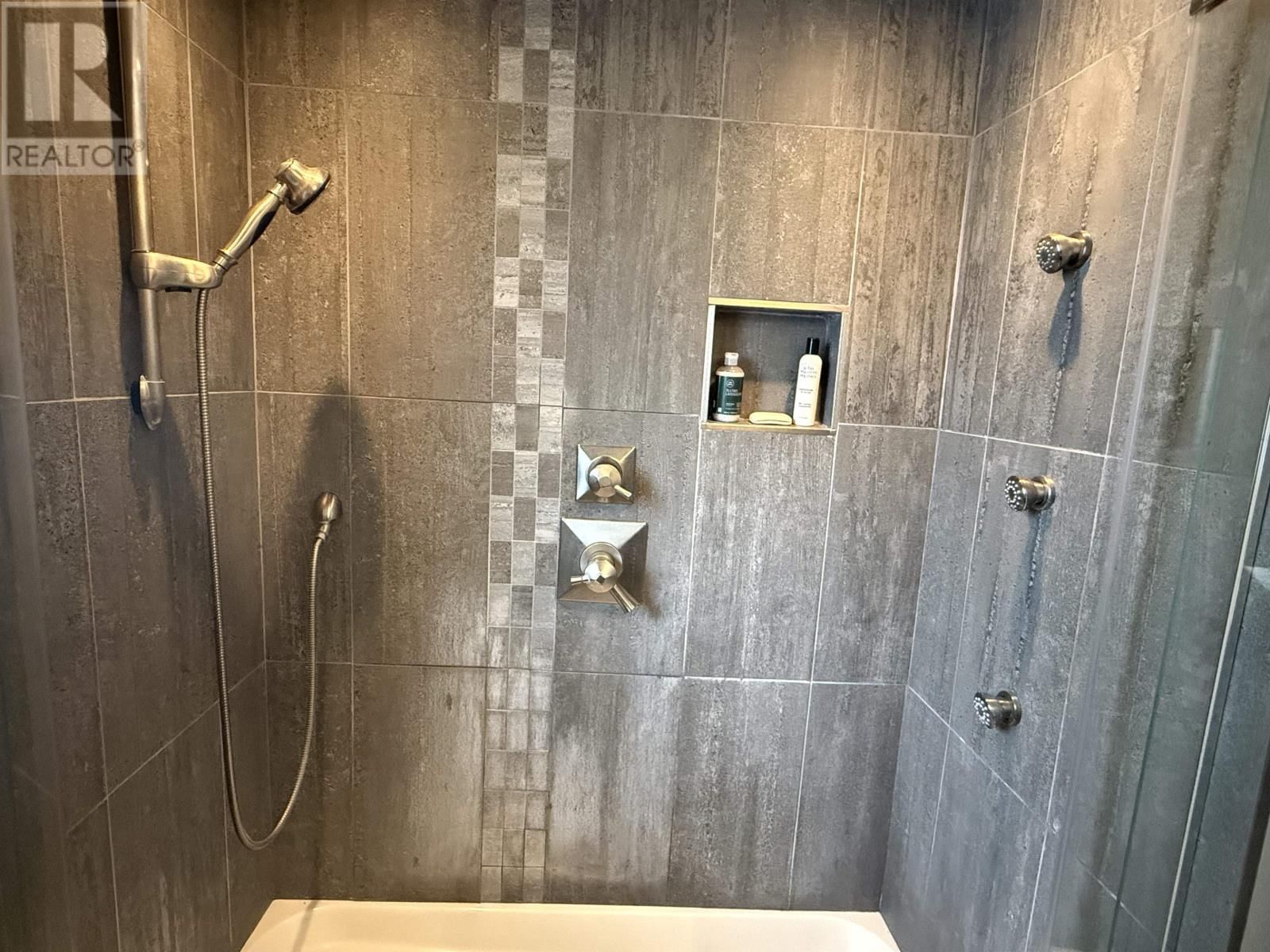 2214 ARTHUR ST Image 19