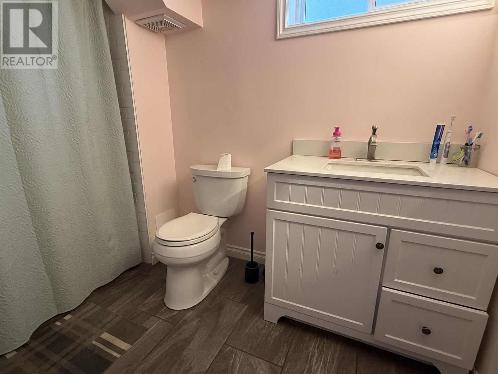 2214 ARTHUR ST Image 24