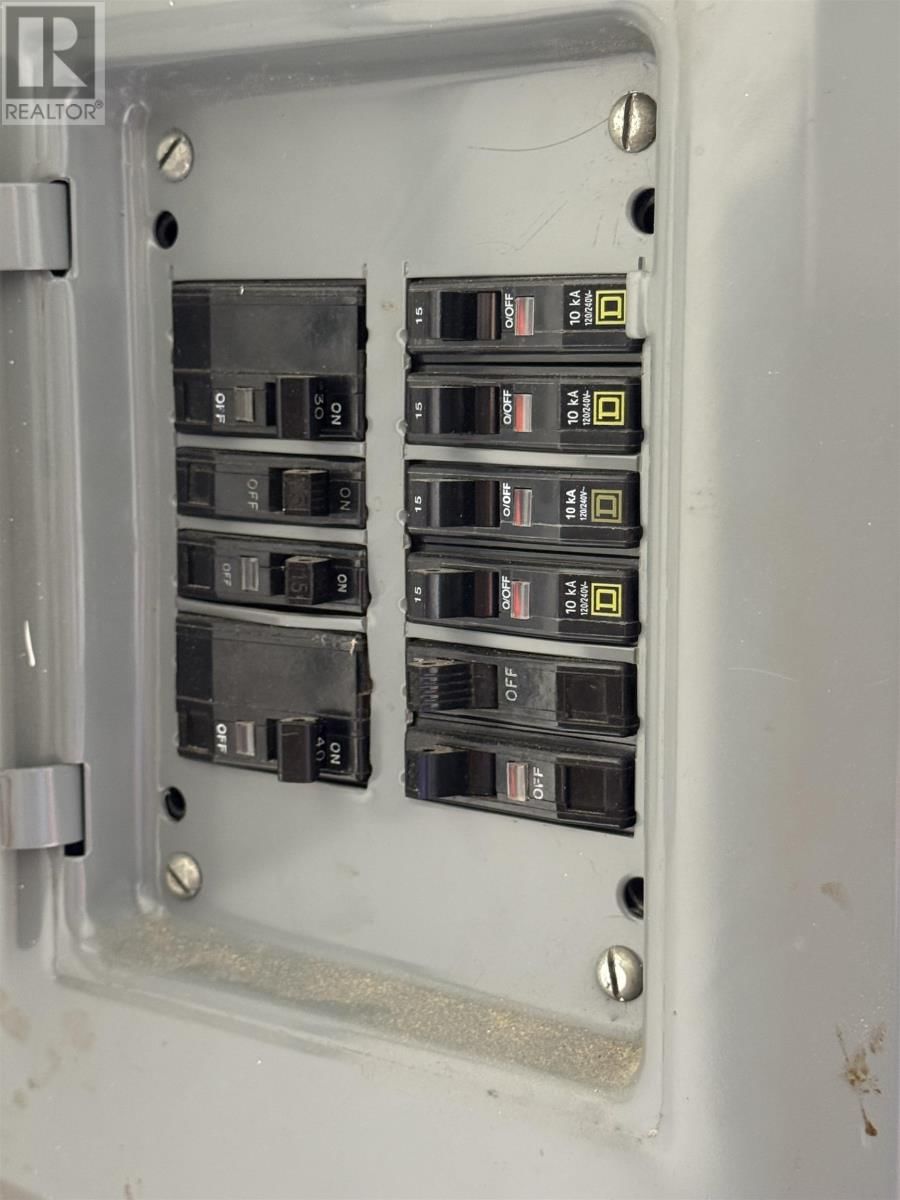 2214 ARTHUR ST Image 5