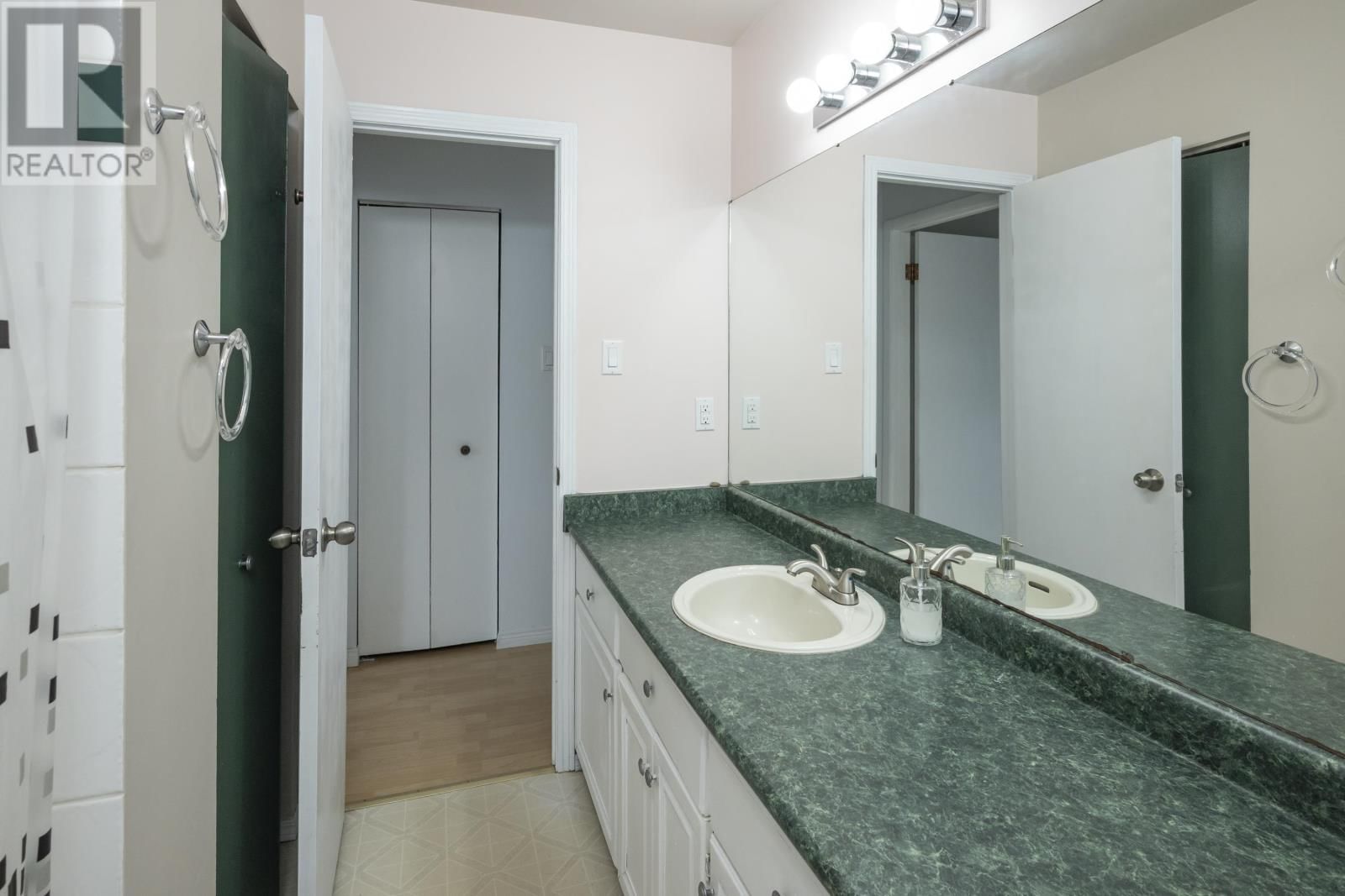 163 BLUCHER AVE Image 26