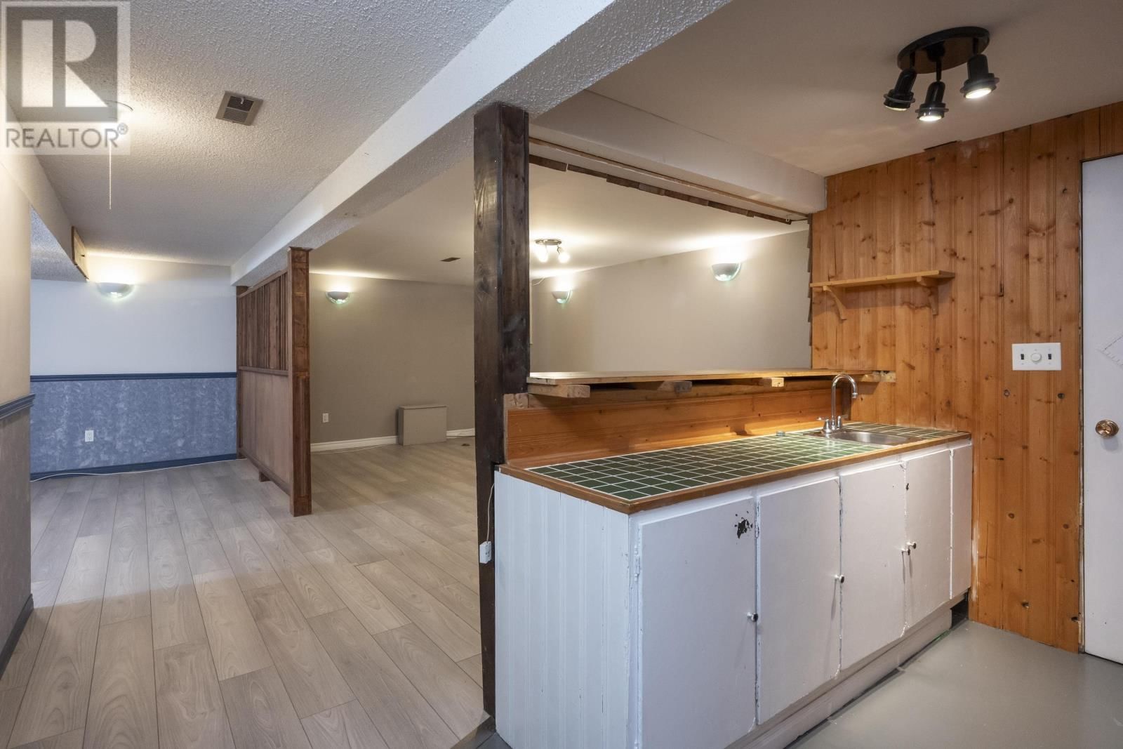 163 BLUCHER AVE Image 32