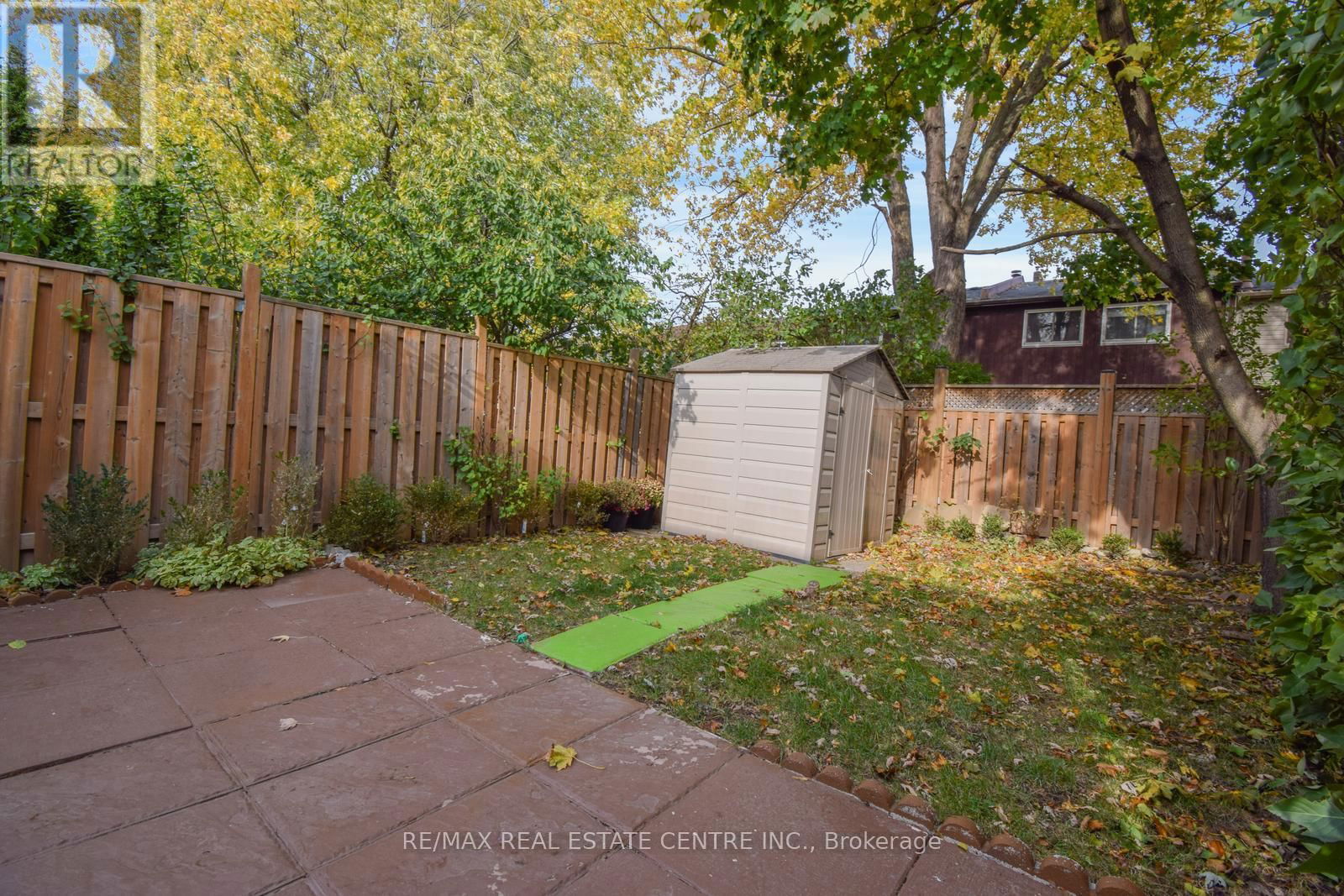 5960 CHIDHAM CRESCENT Image 39