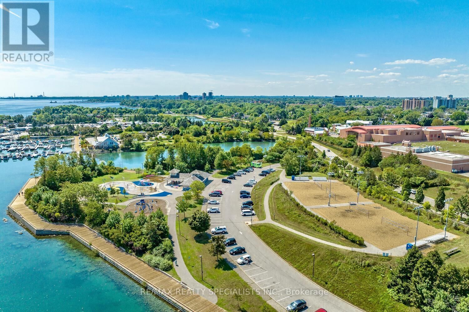 155 WATERFRONT TRAIL Image 33