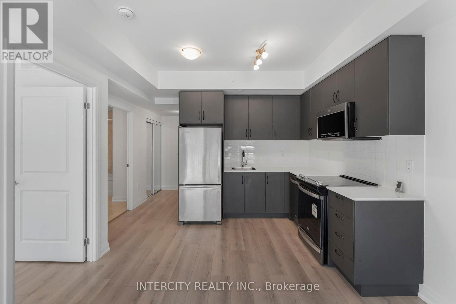 131 - 85 ATTMAR DRIVE Image 10