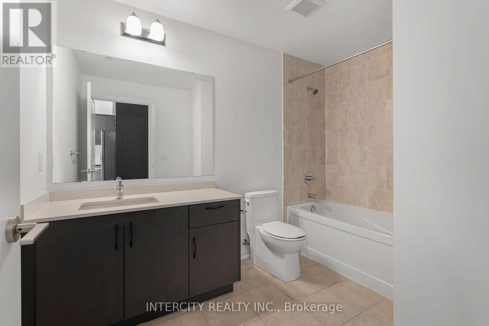 131 - 85 ATTMAR DRIVE Image 18