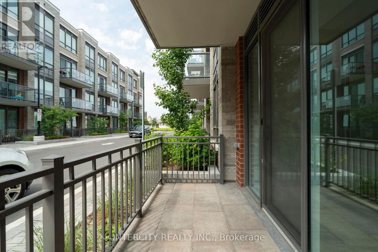 131 - 85 ATTMAR DRIVE Image 25