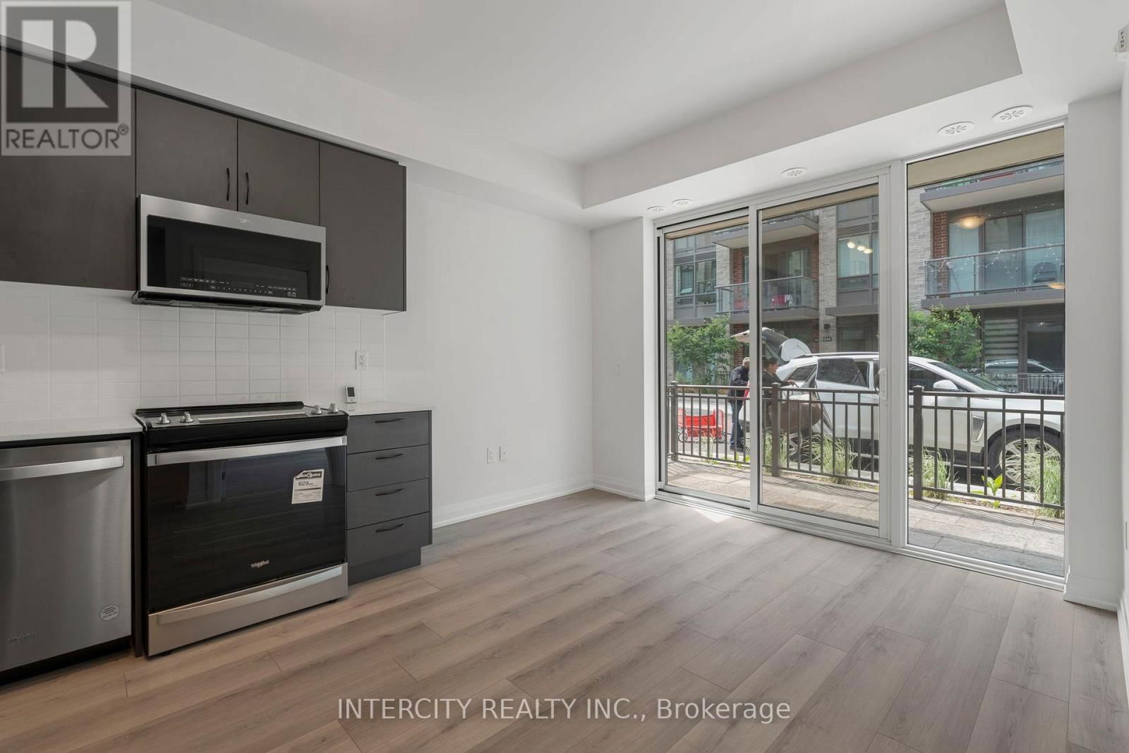 131 - 85 ATTMAR DRIVE Image 9