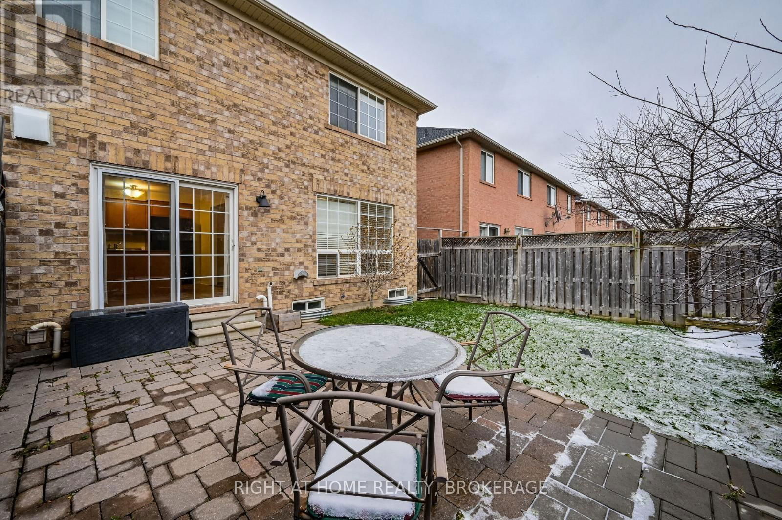 842 LUXTON DRIVE Image 35