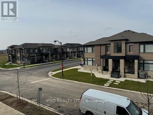 123 - 1565 ROSE WAY Image 34