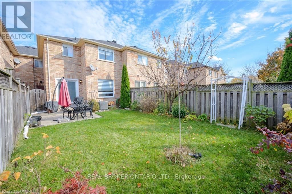 2493 NEWCASTLE CRESCENT Image 30