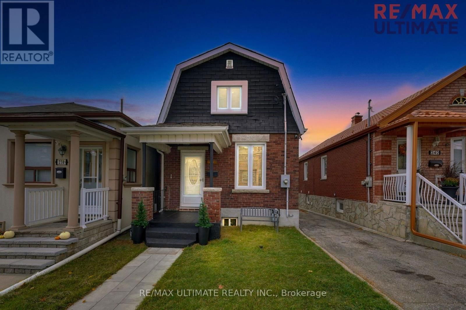 240 ROSETHORN AVENUE Image 3