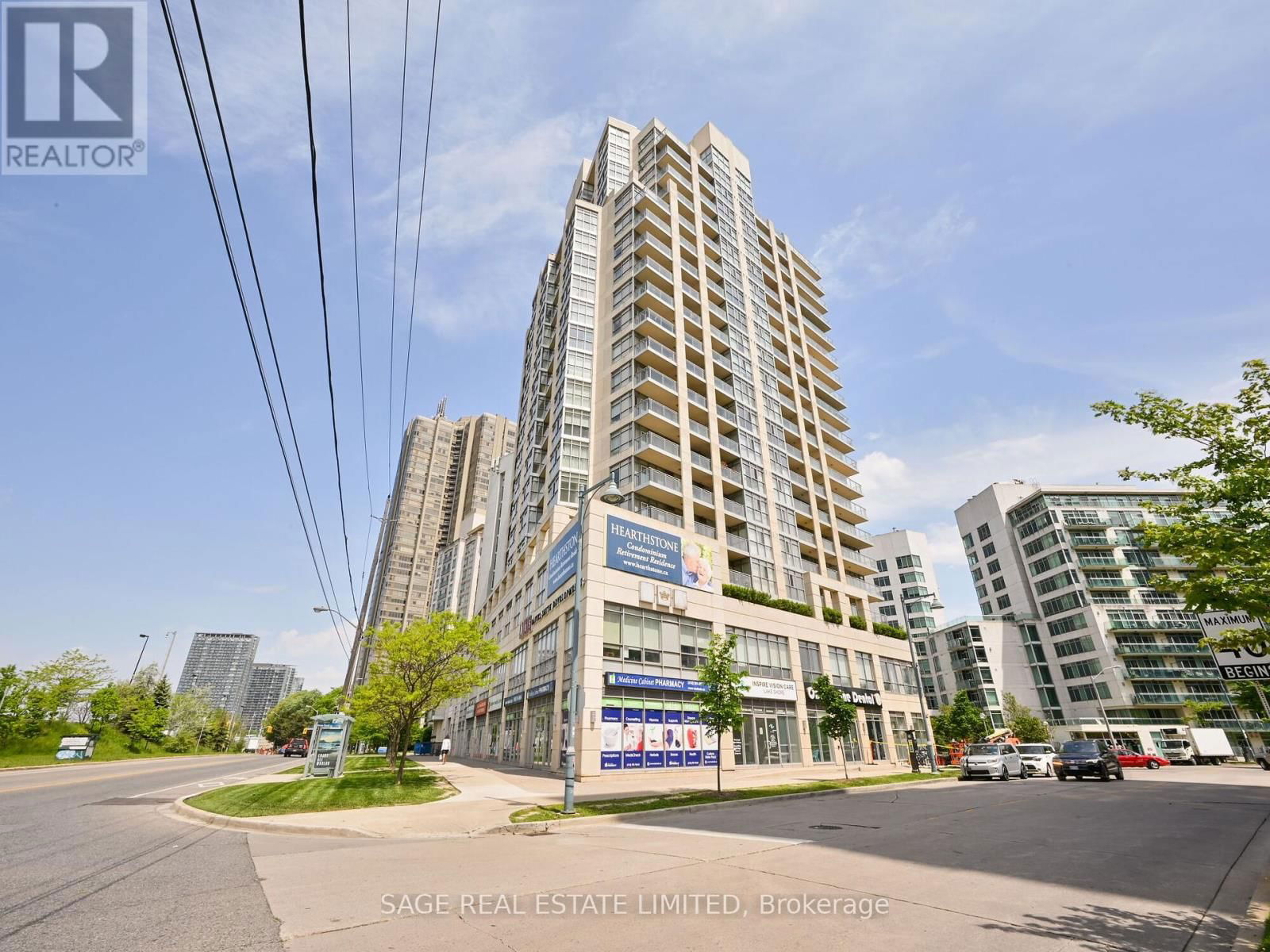 808 - 3 MARINE PARADE DRIVE Image 1