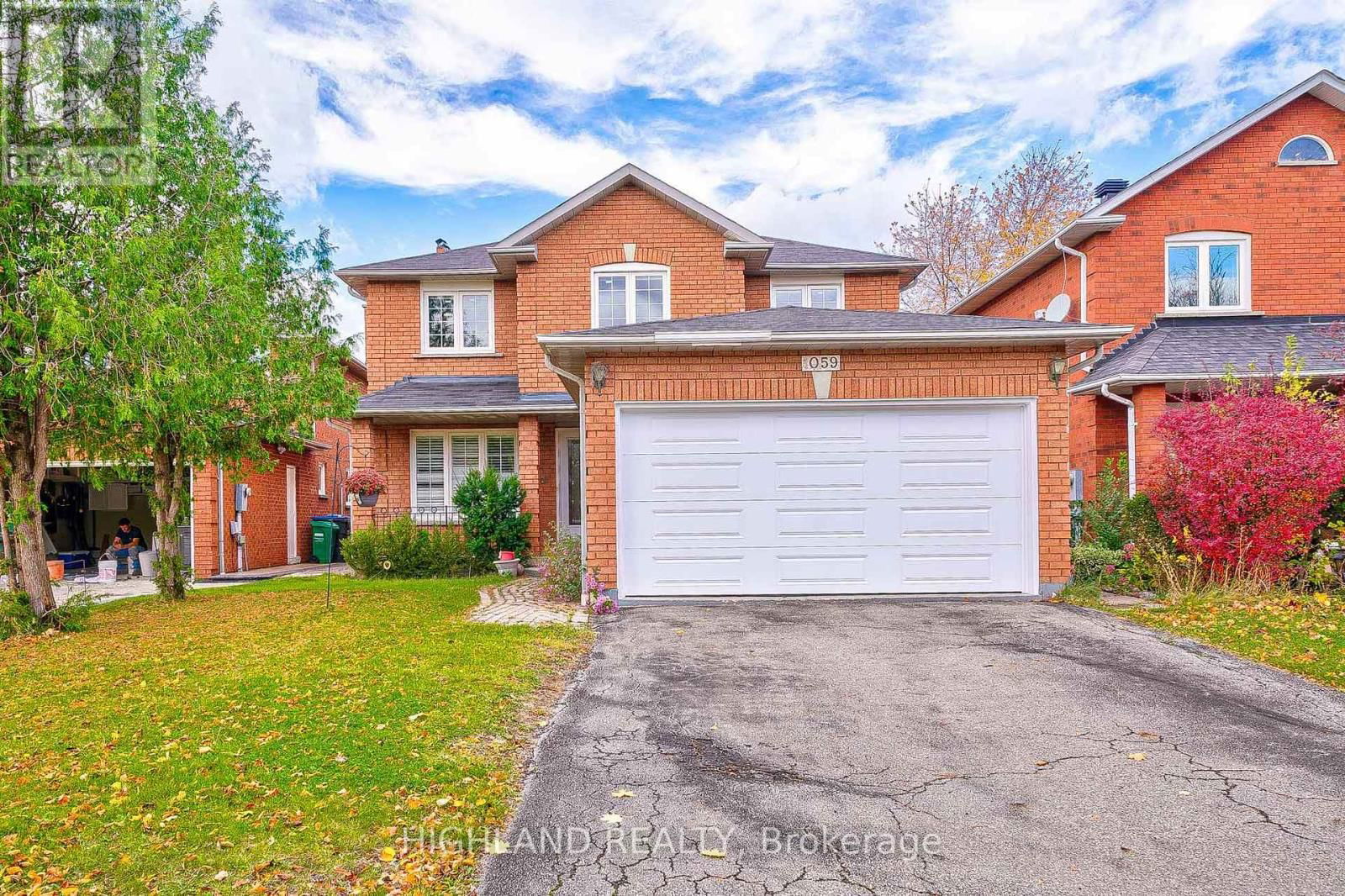 1059 SPRINGWATER CRESCENT Image 1