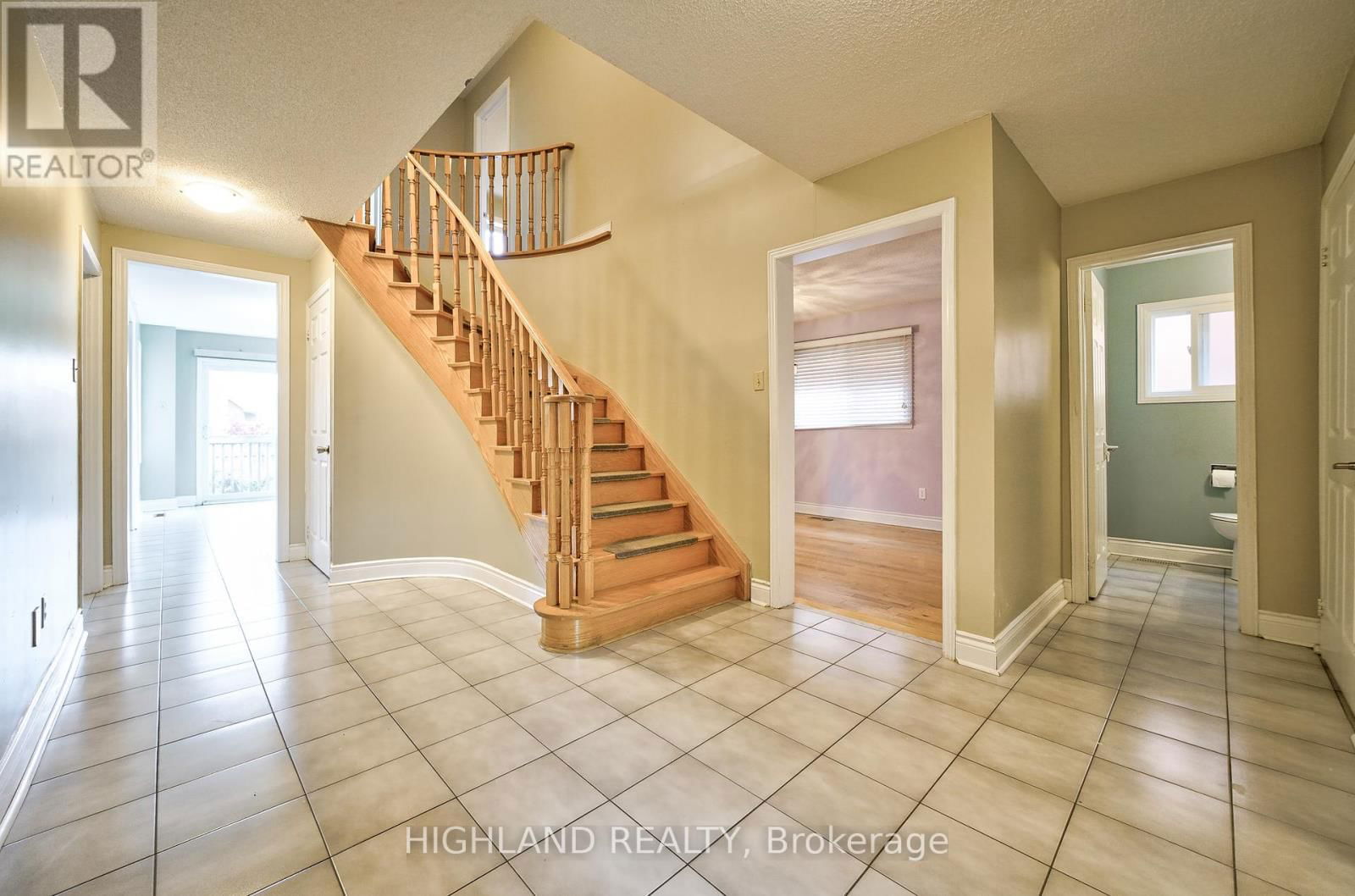 1059 SPRINGWATER CRESCENT Image 3