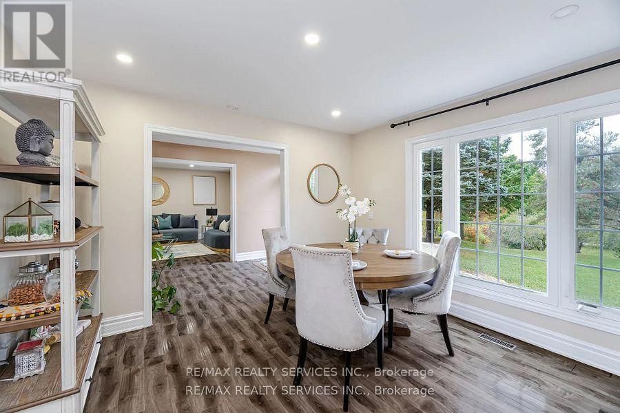 15075 HUMBERSTATION ROAD Image 12