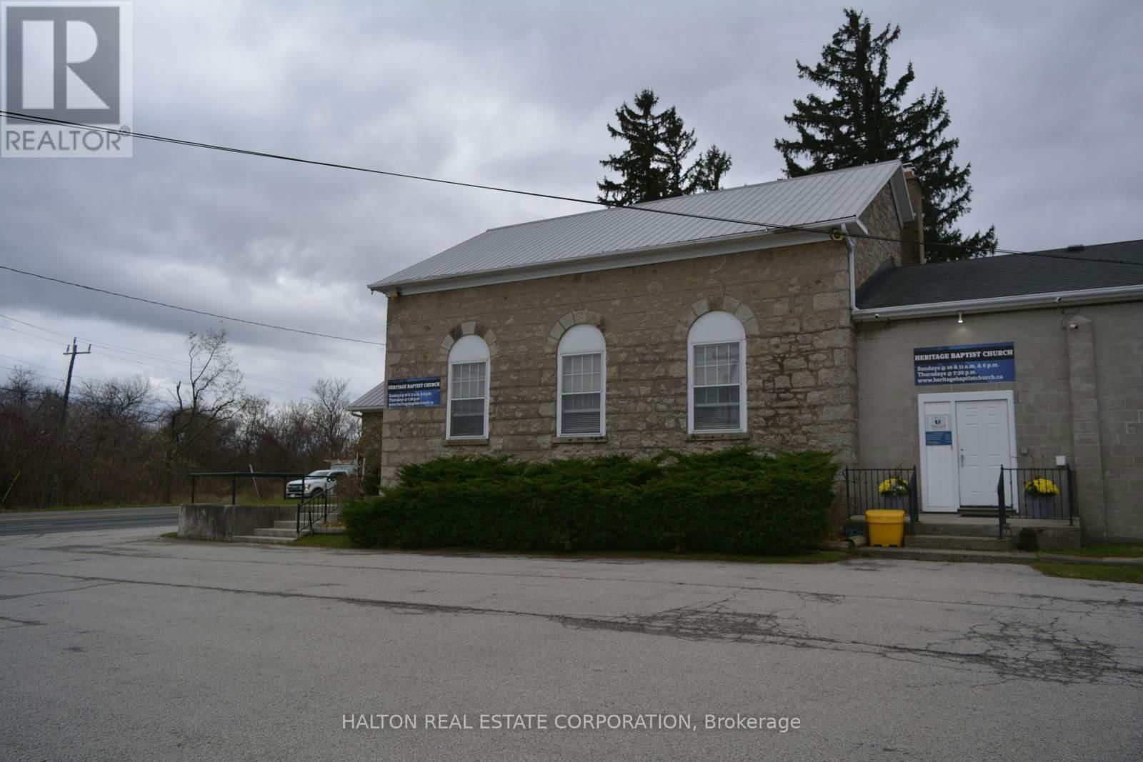 2437 DUNDAS STREET Image 35