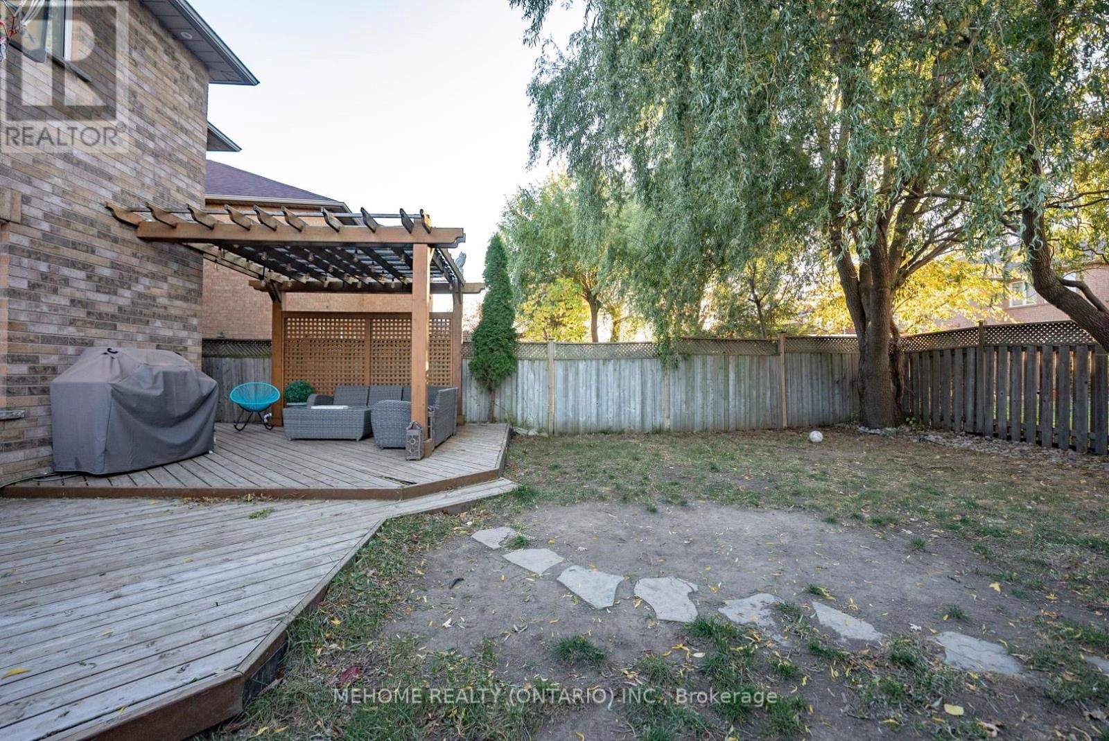 453 PONDVIEW PLACE Image 37