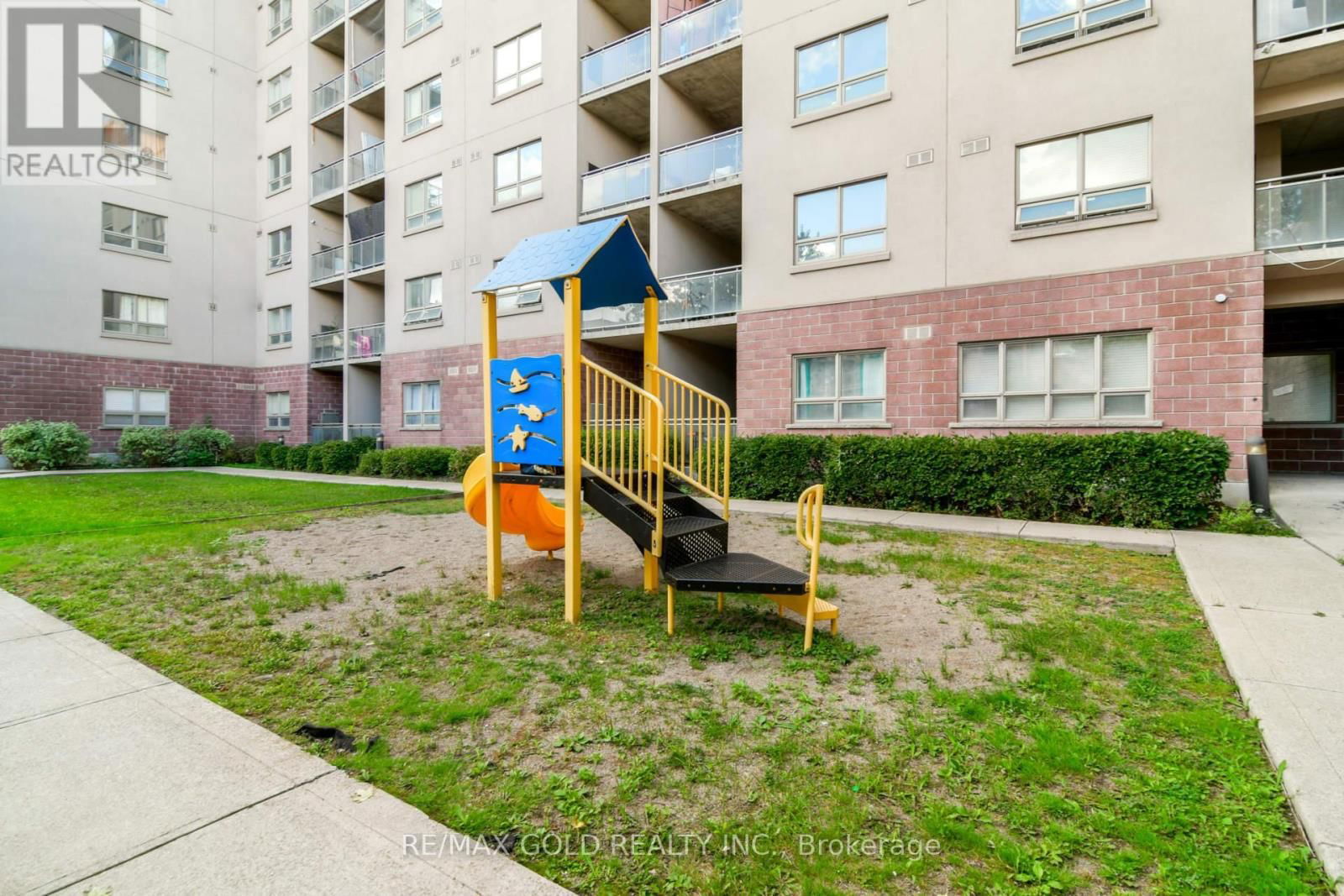 112 - 7405 GOREWAY DRIVE Image 28