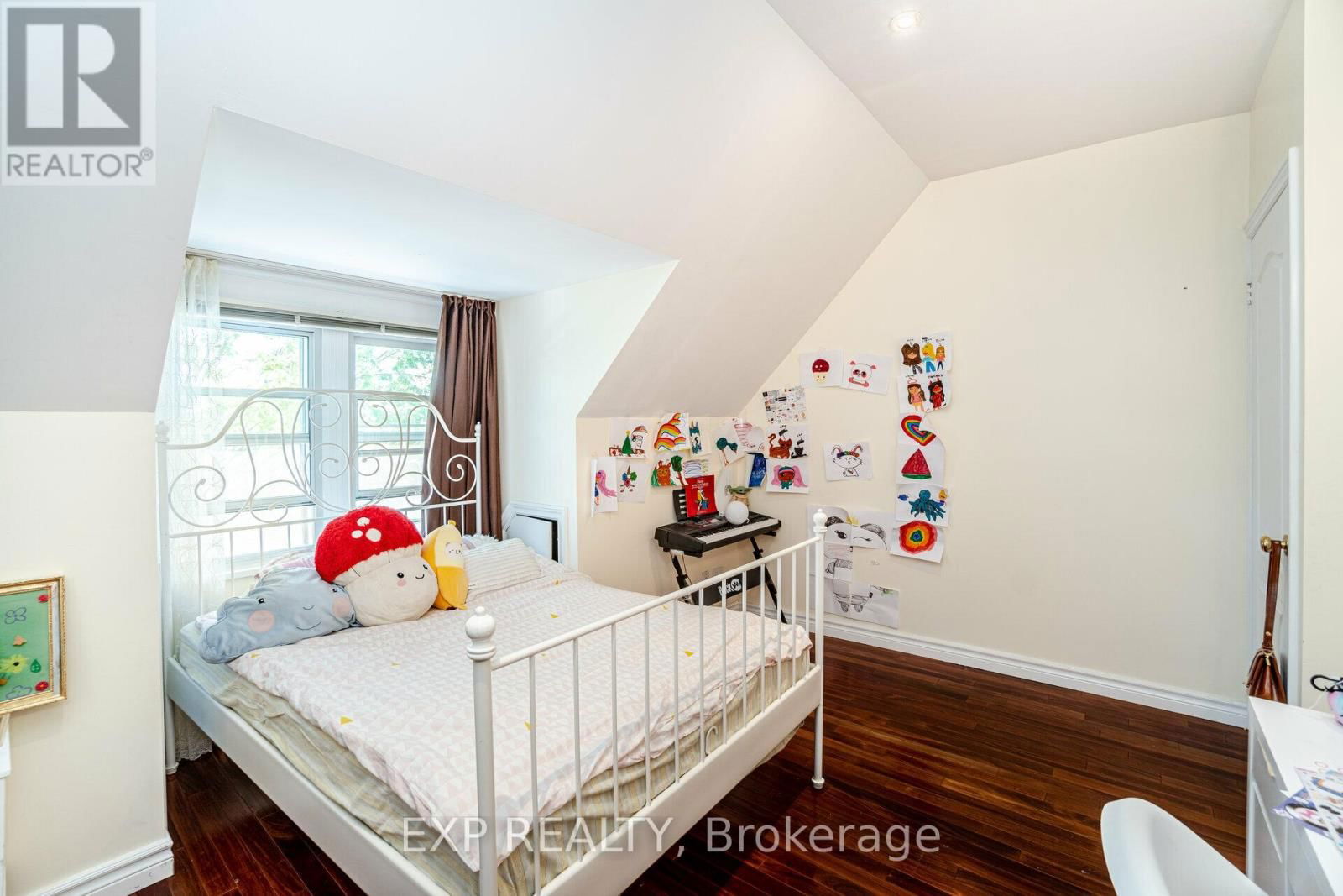 UPPER - 69 BOON AVENUE Image 14