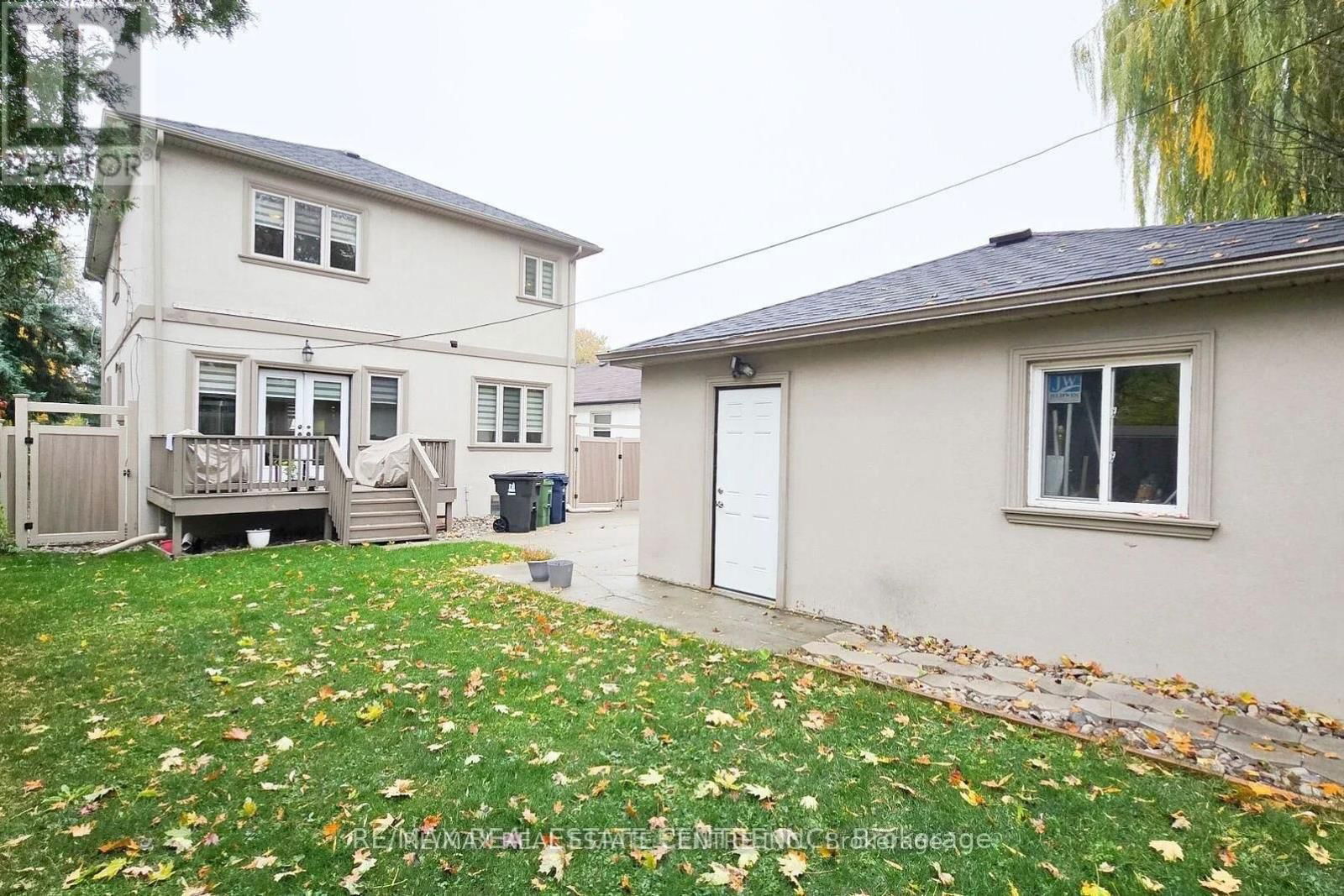 110 ALLENBY AVENUE Image 37