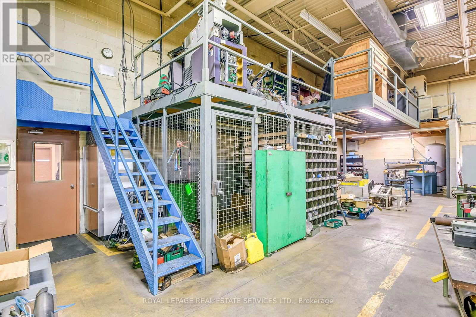 7825 TRANMERE DRIVE Image 15