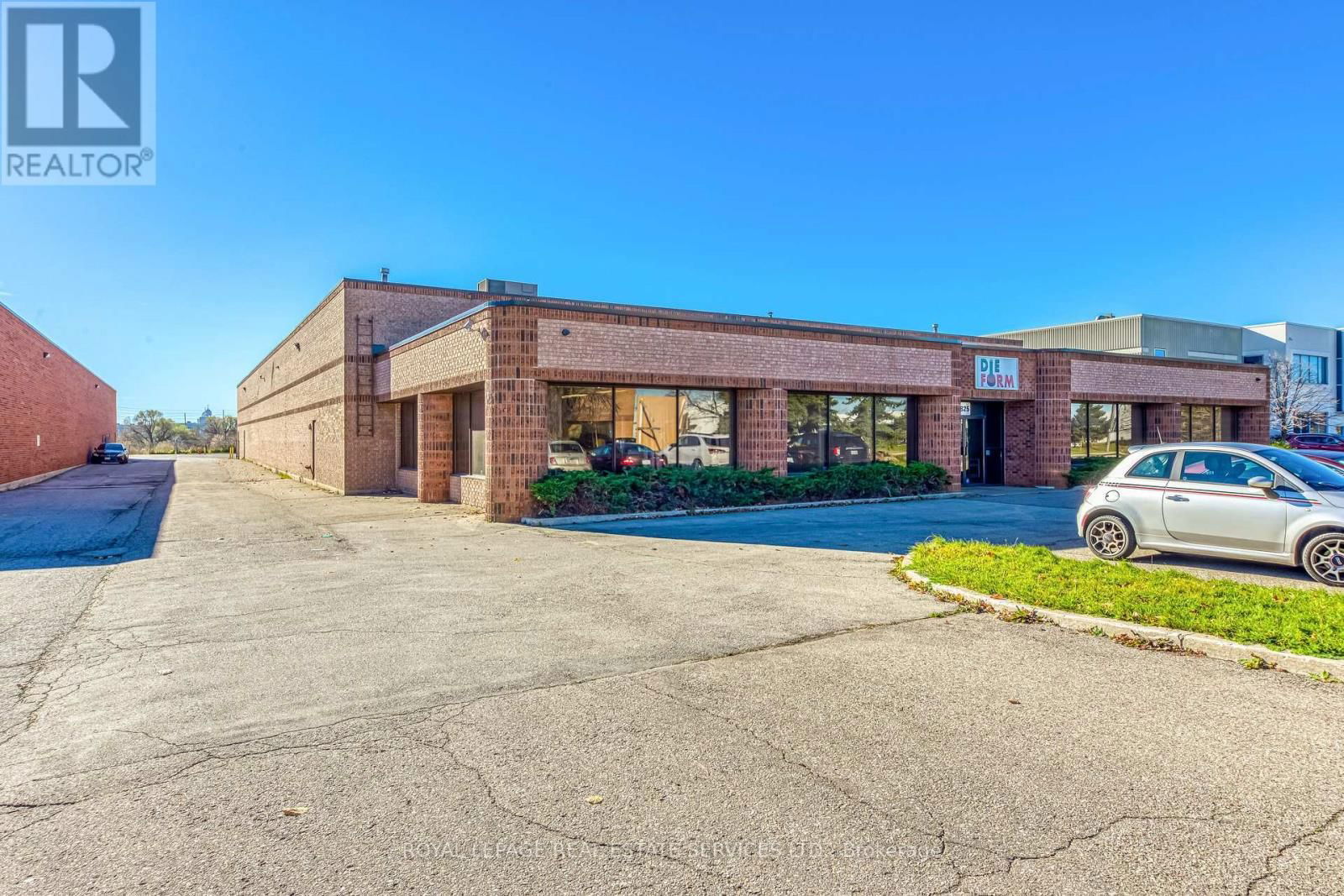 7825 TRANMERE DRIVE Image 2