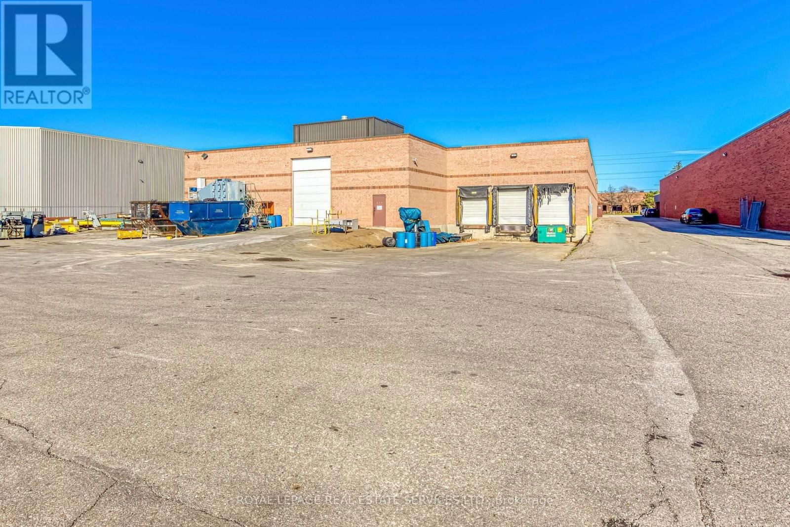 7825 TRANMERE DRIVE Image 23