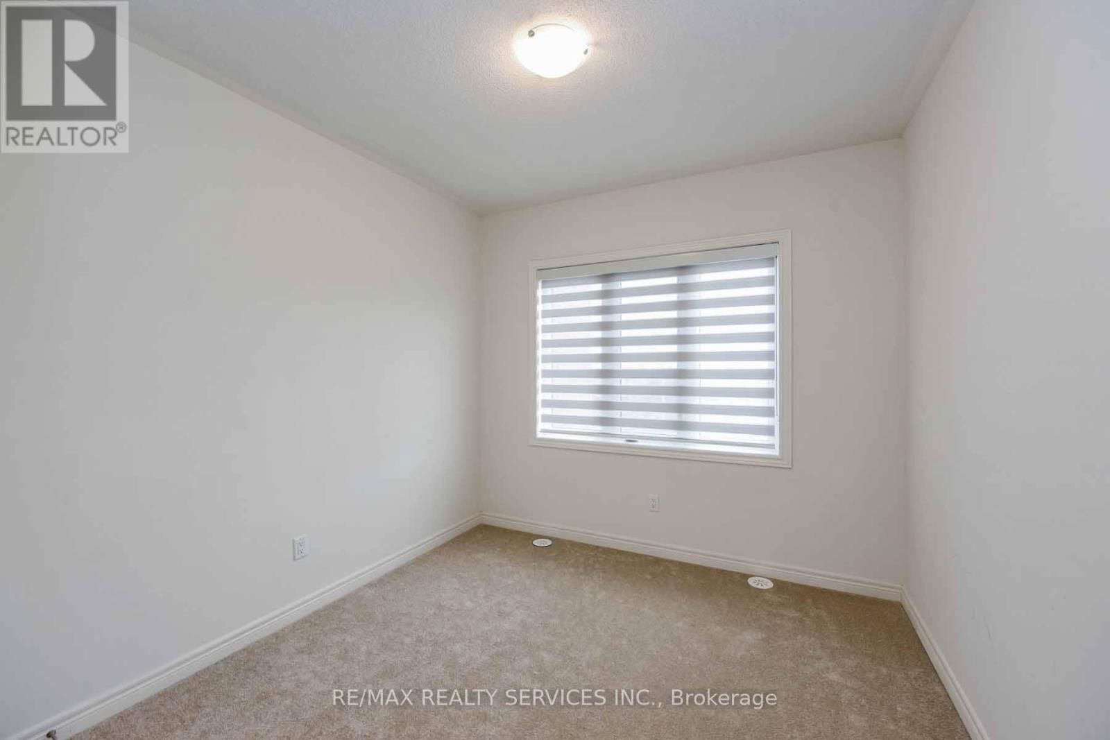 3007 MAX KHAN BOULEVARD Image 29