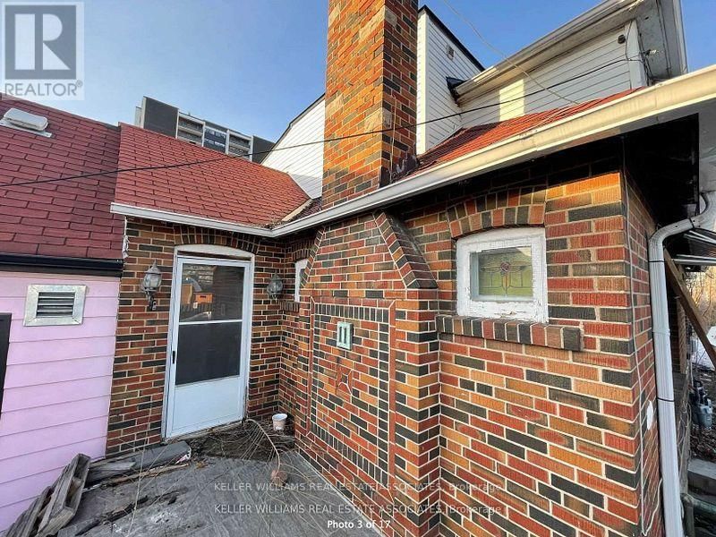 11 STAVEBANK ROAD NORTH Image 2