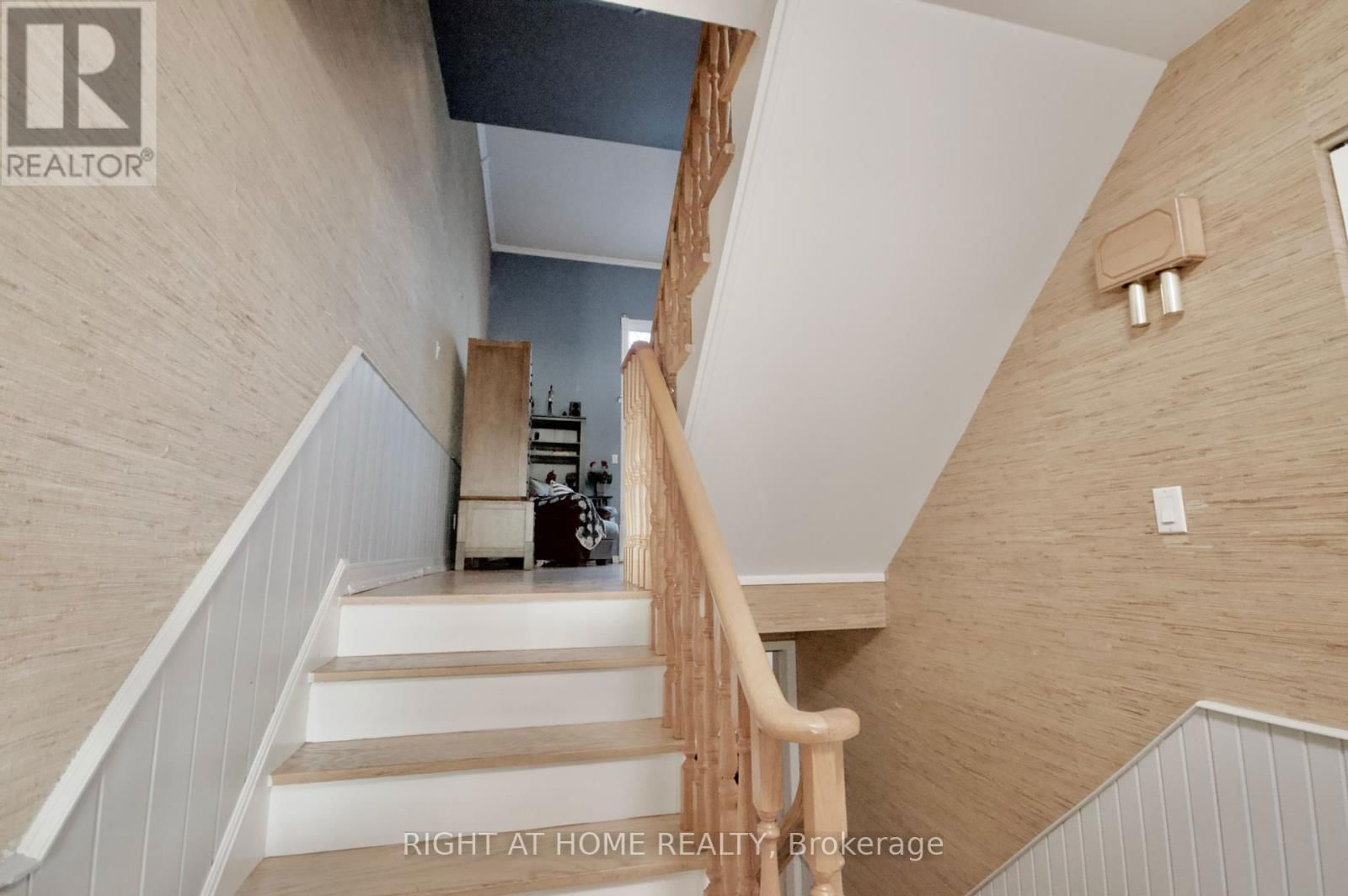 79 REDGRAVE DRIVE Image 11