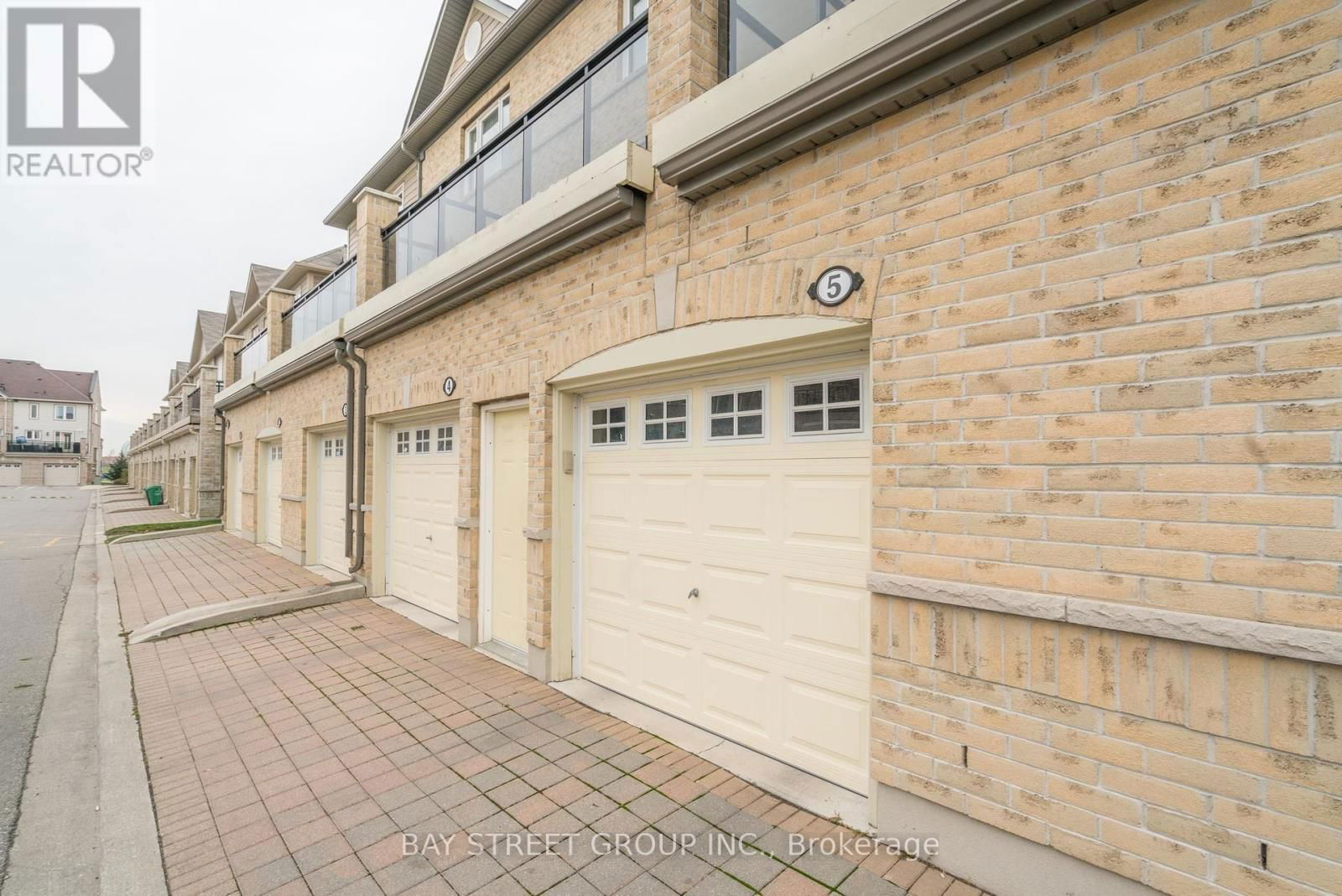 5 - 2895 HAZELTON PLACE Image 17