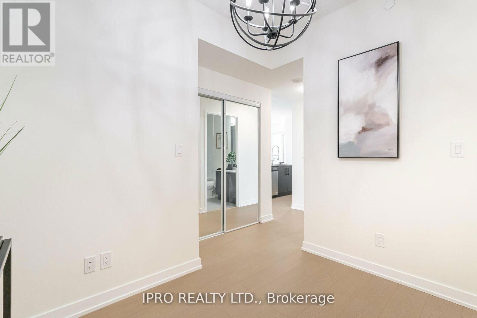 1107 - 4011 BRICKSTONE MEWS Image 3