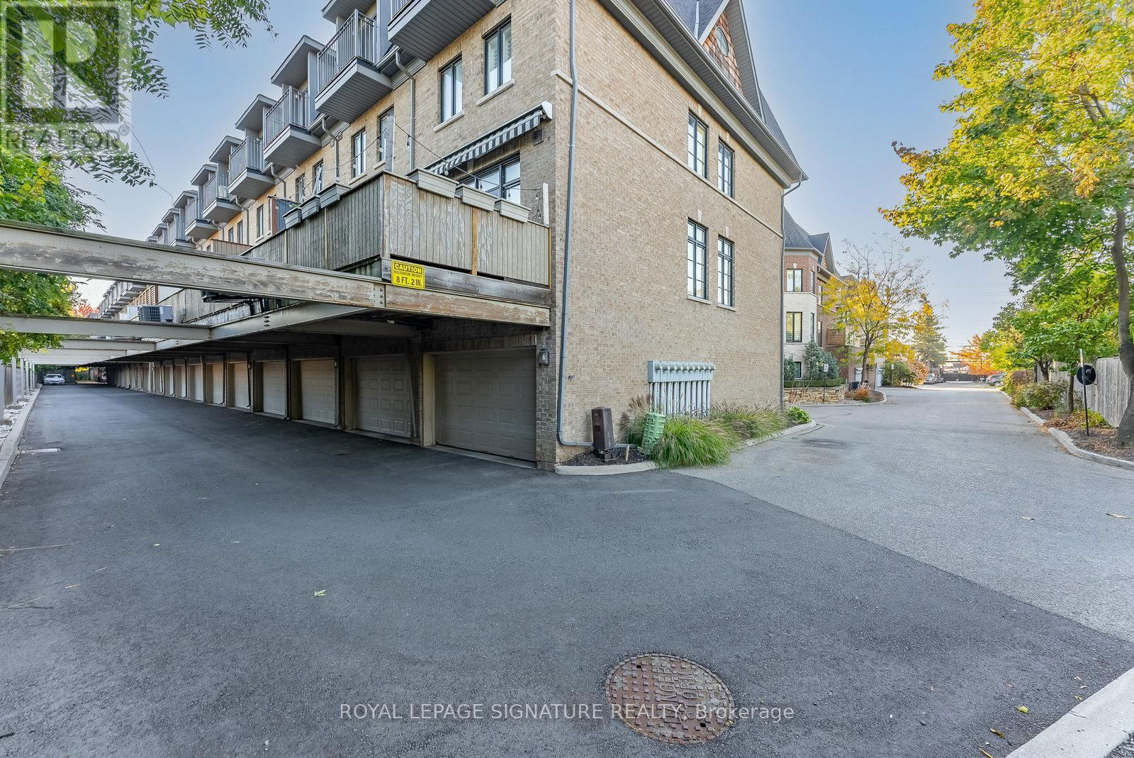 76 LOBO MEWS Image 40