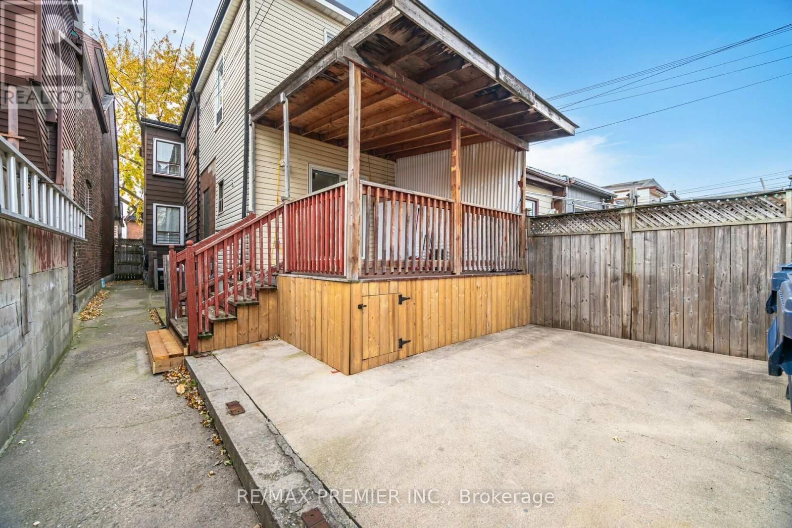 213 SYMINGTON AVENUE Image 39