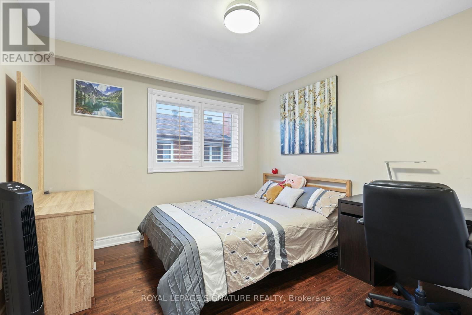 31 LISCOMBE ROAD Image 16