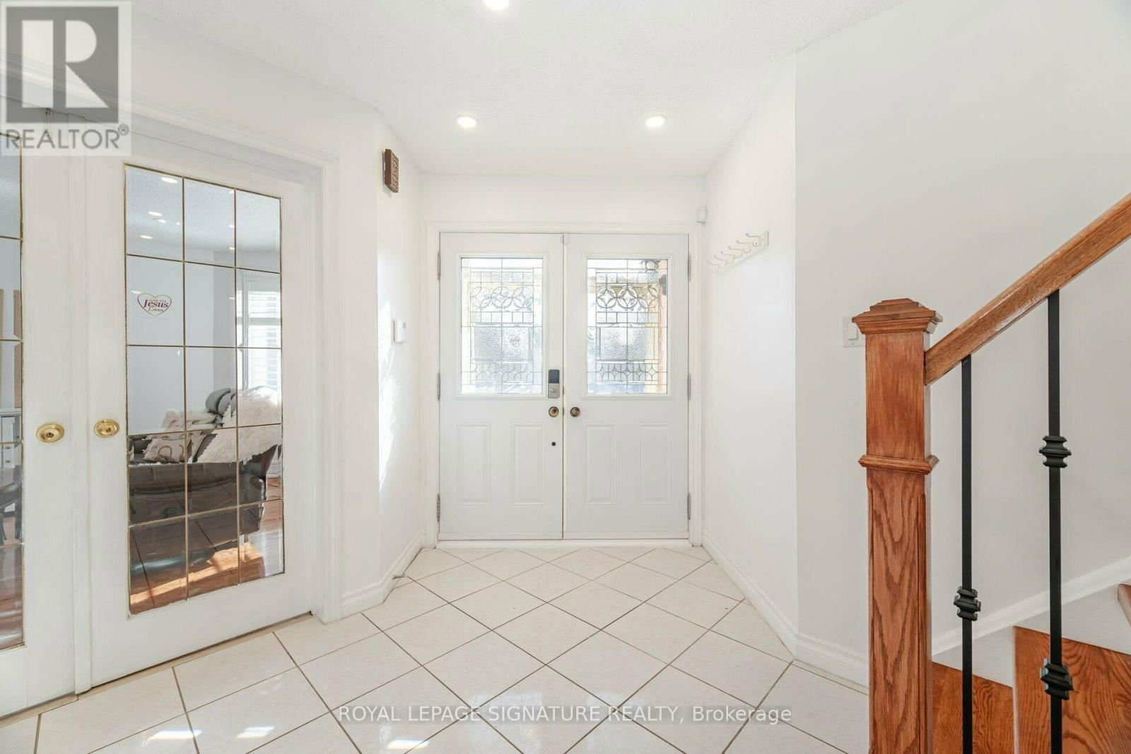 36 SMYE COURT Image 4