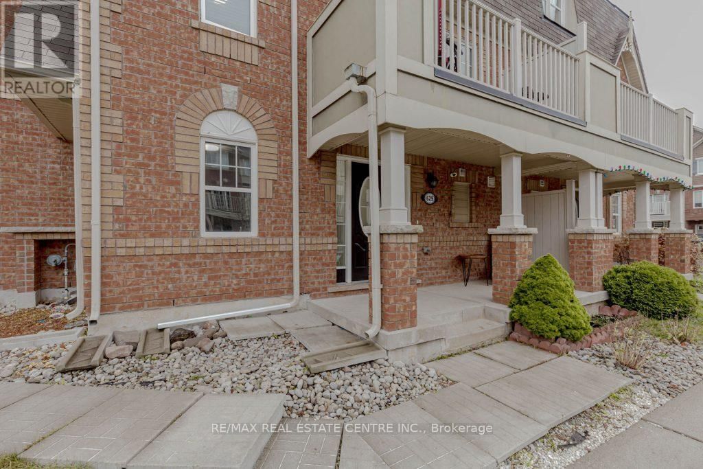 629 ATTENBOROUGH TERRACE Image 3